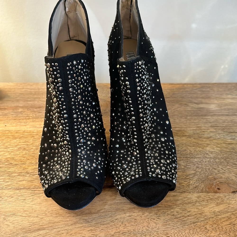 Size 9 INC HEELS